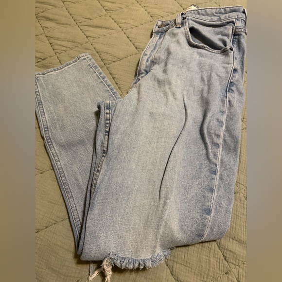 Abercrombie & Fitch High Rise Skinny Jean - Picture 5 of 5